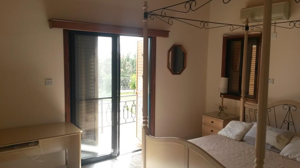 Villa Androulla Maroni Room photo